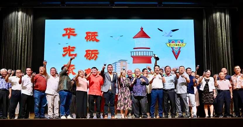 陈伟后：兴华中小学同步发展 打造优质教育环境