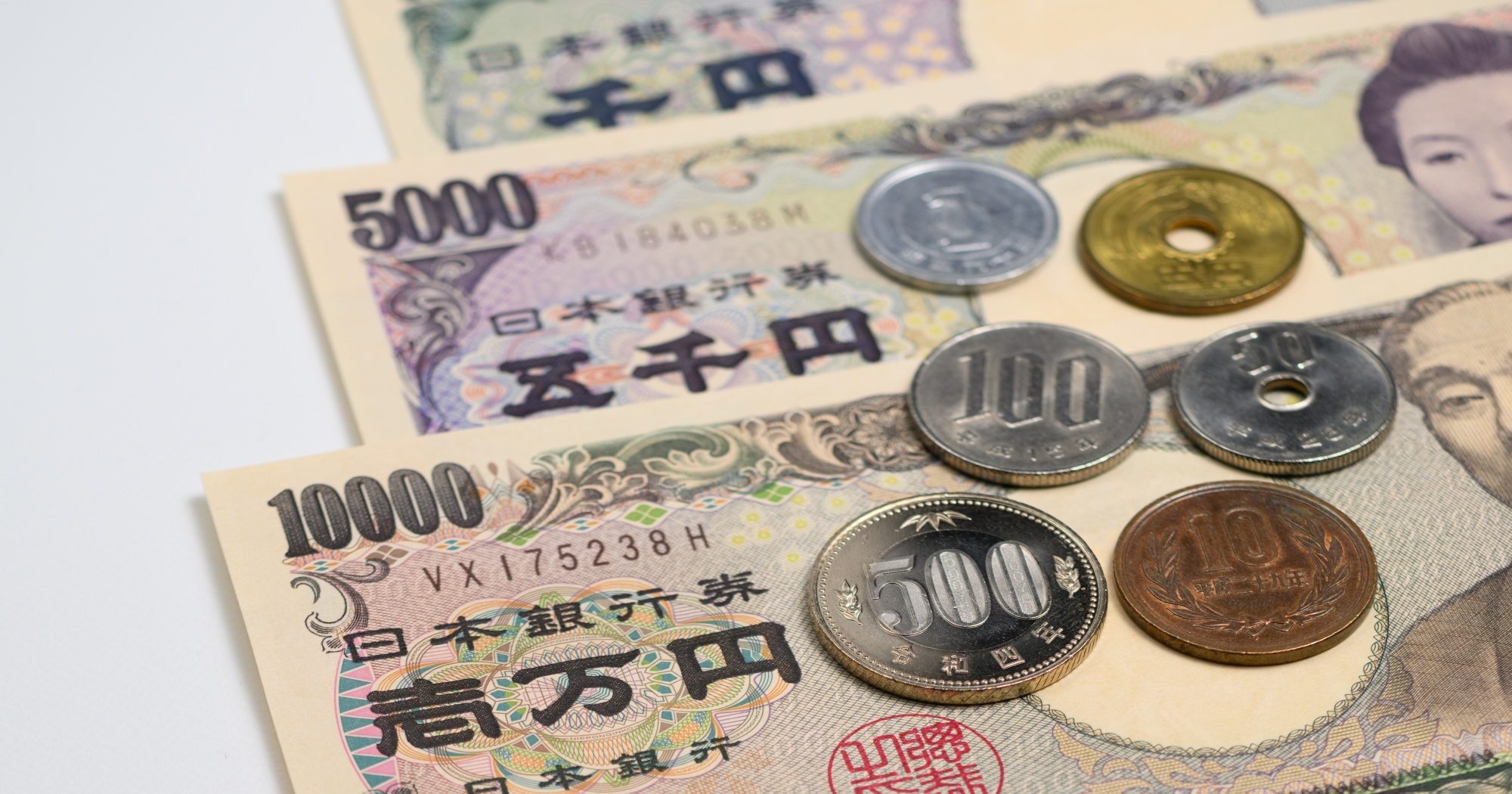 日本财长:债券市场动荡 投资者忧财政管理