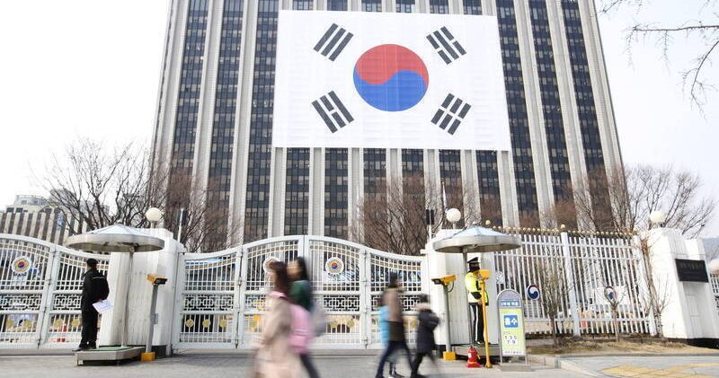 韩国年轻人躺平变“袋鼠族” 逼得父母无法退休