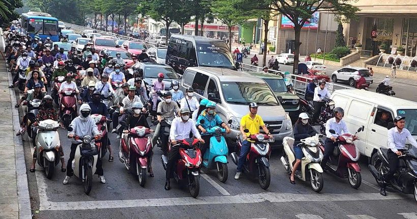 淘汰燃油摩托车 河内新规引民怨