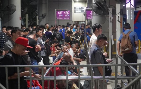 苏丹依斯干达大厦候车