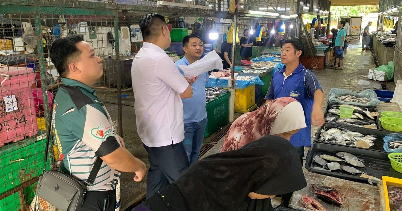 摊位装铁架筑水泥牆 金丝园巴刹业者接违建信