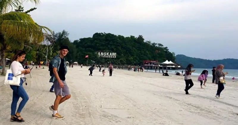 一个人旅行更好玩! 大马94%想试 61%已出发