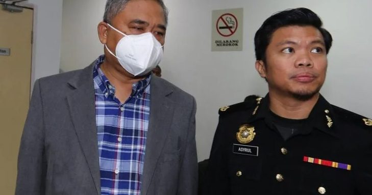 涉嫌收贿4千 甲州前青体局长面控