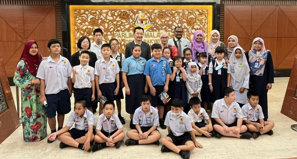 芙蓉三民华小特殊班学生参观国会