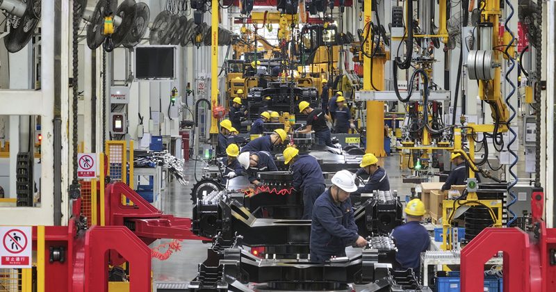 民调:中国7月制造业意外萎缩