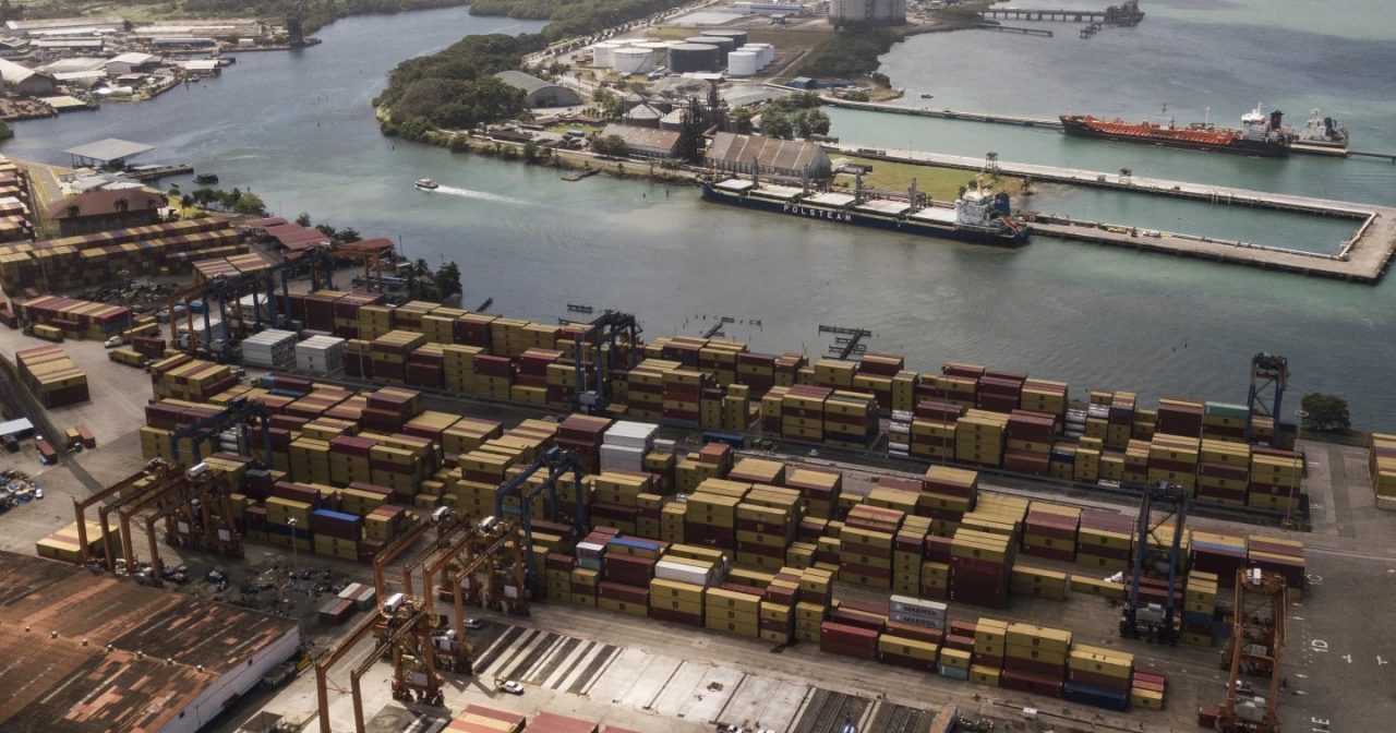 长和半年净利猛挫92% 并购交易引发单次损失