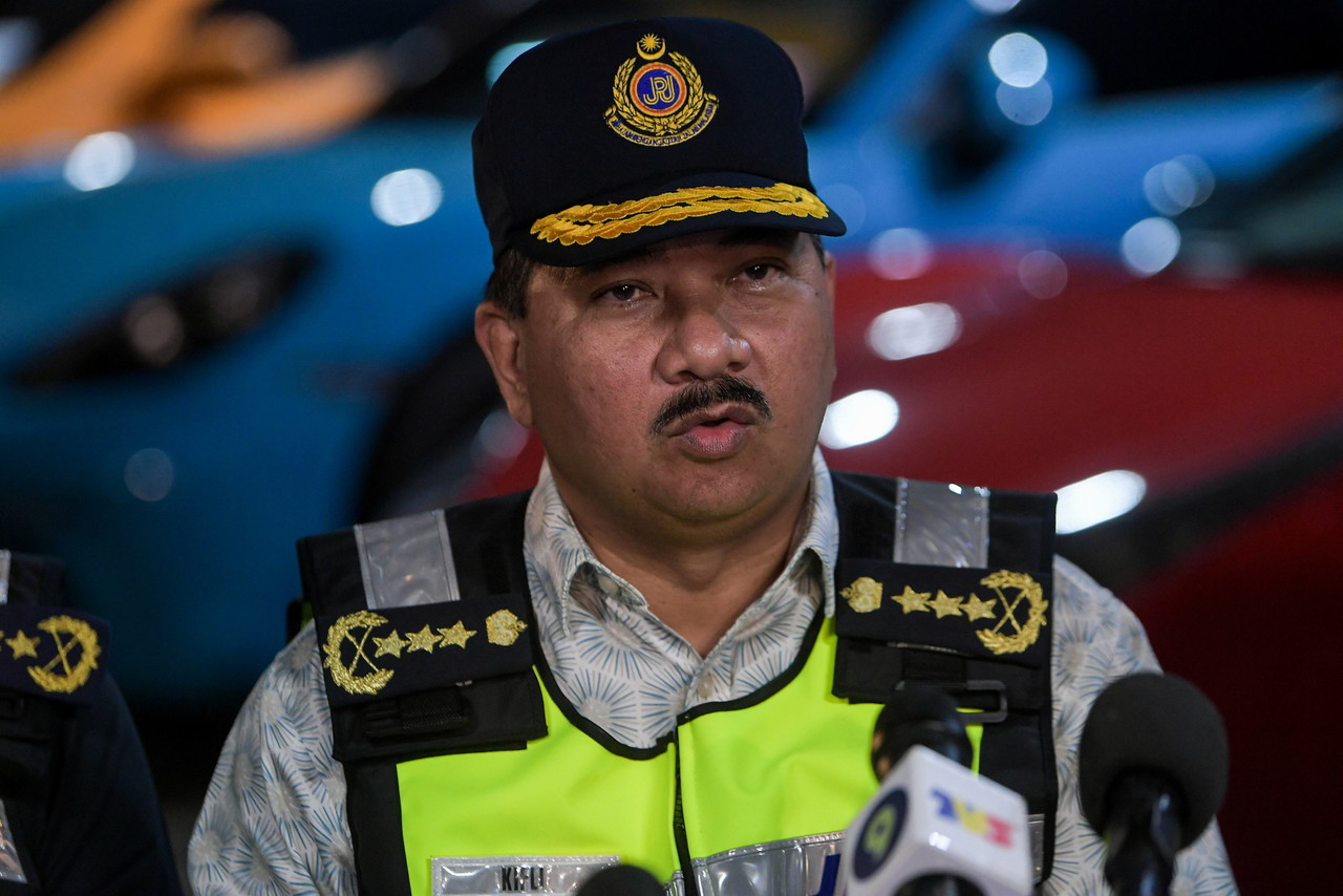 陆路交通局（执法）副总监莫哈末基菲里