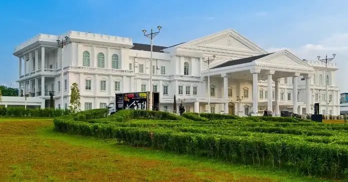 适逢总理阿邦佐哈里75岁诞辰 砂拉越“白宫”周一开幕