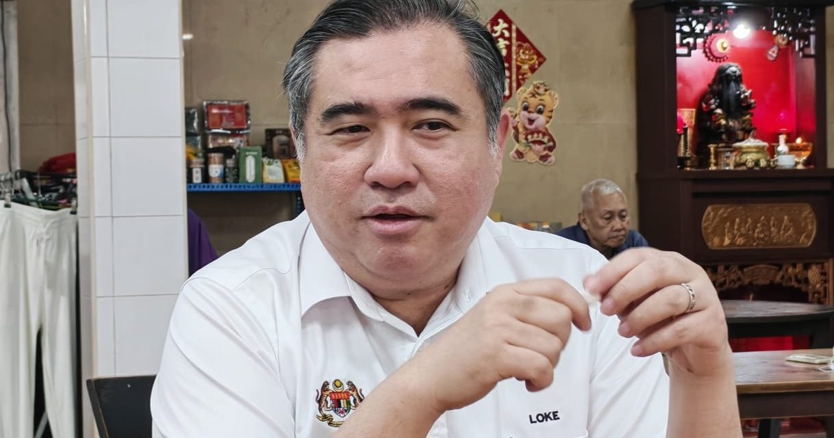 抨卫生棉口罩抗议 陆兆福:过火不成熟贬低女性