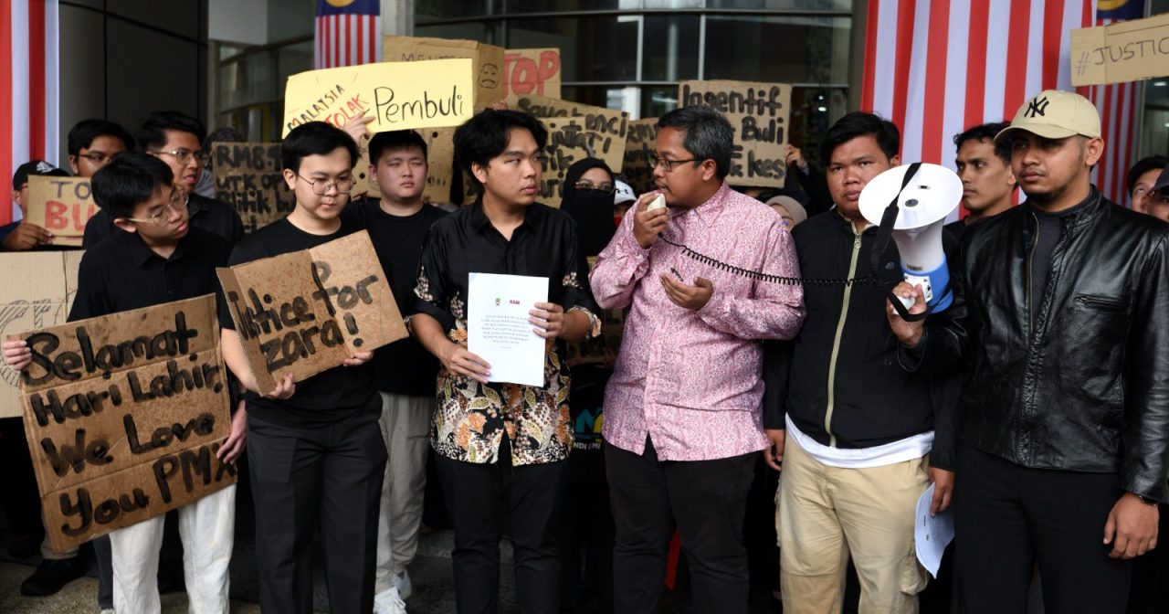 数大学生组织呈书施压 要教长24小时回应诉求