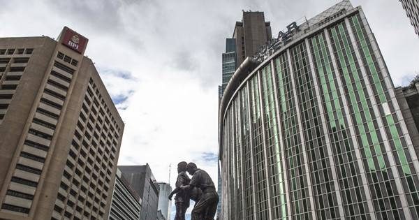 枪匪只为抢行李 马尼拉当街杀2外国游客