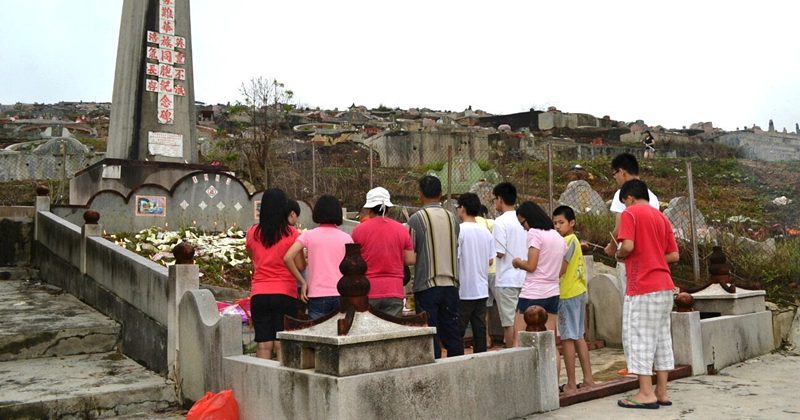 新马华人被日屠杀数万 李光耀险成枪下亡魂