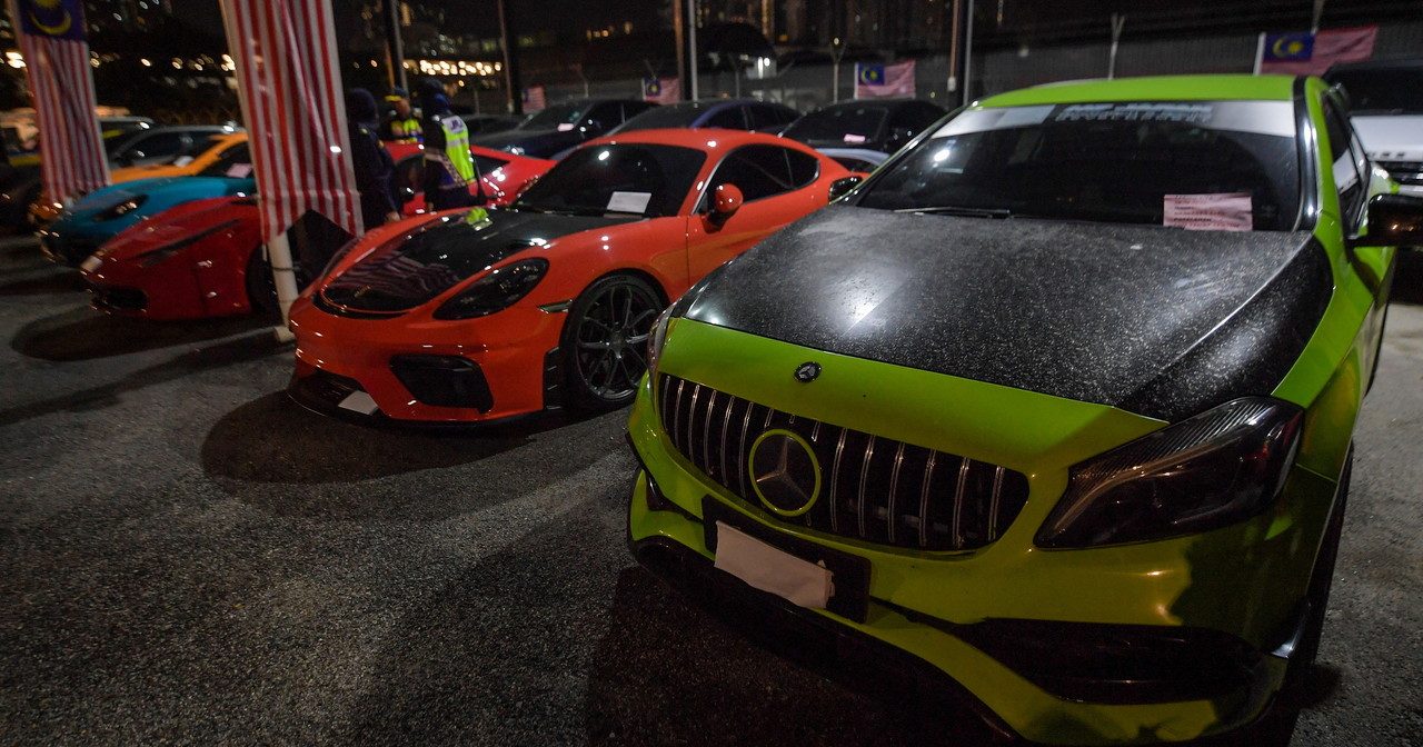 交通局扣押104违法豪车 外国车主无路税假驾照上路