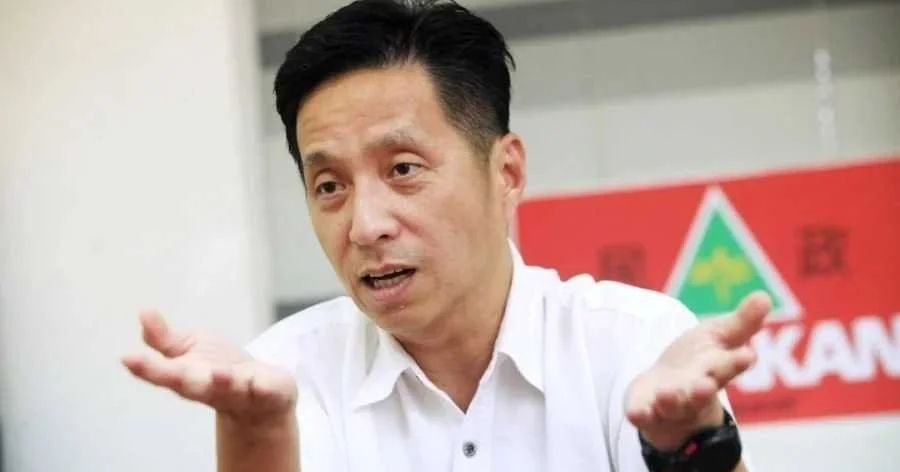 波德申华小倒挂国旗事件 胡栋强:首相应介入平息