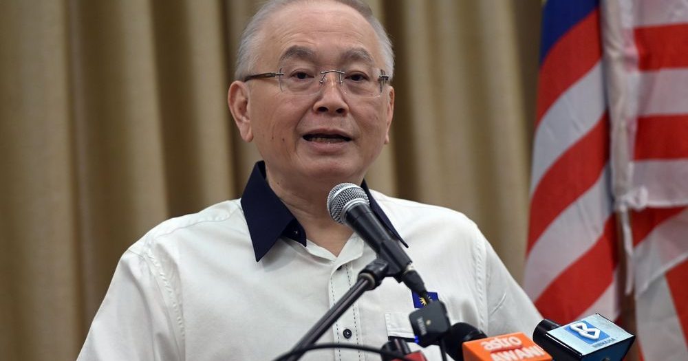 网民质疑黄煜轩入学资格 魏家祥:可构成网络霸凌