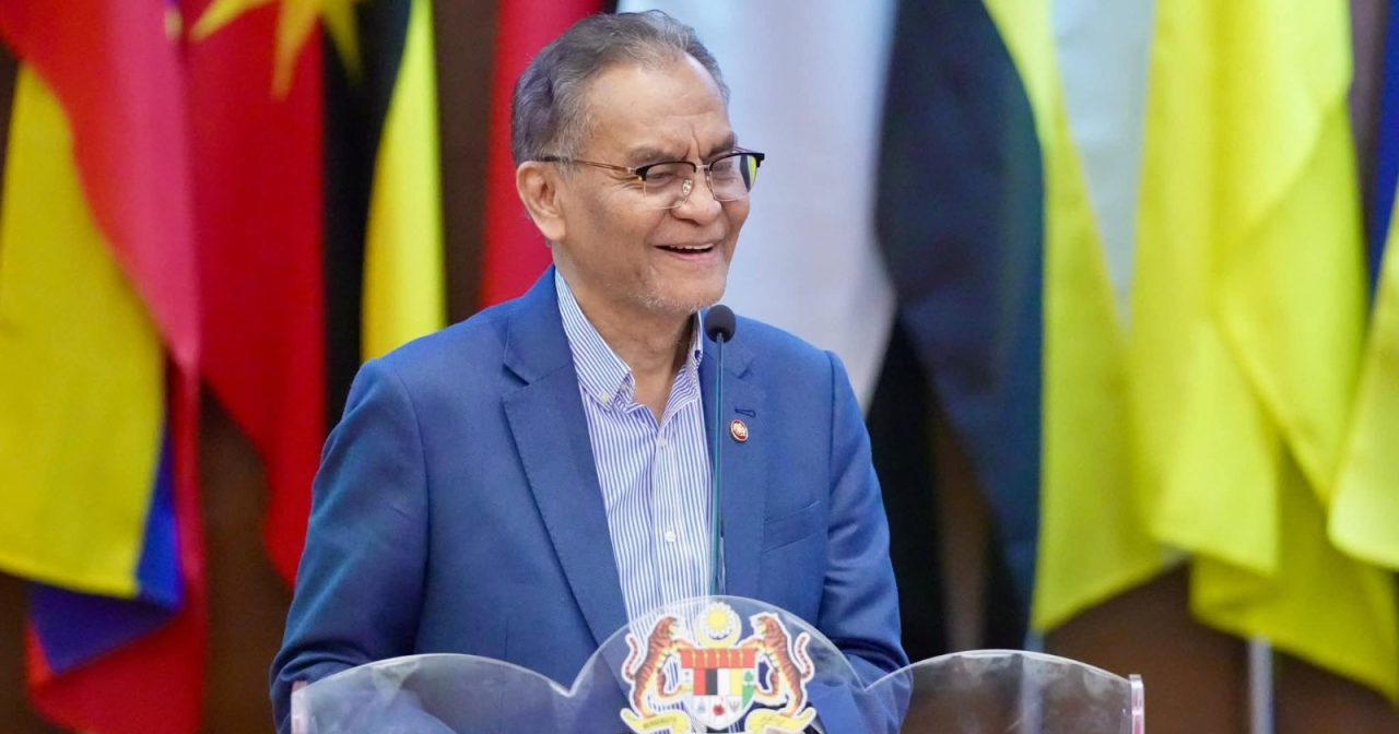 卫生部监督冠病XFG变异毒株 卫长:传播快但不引发重症