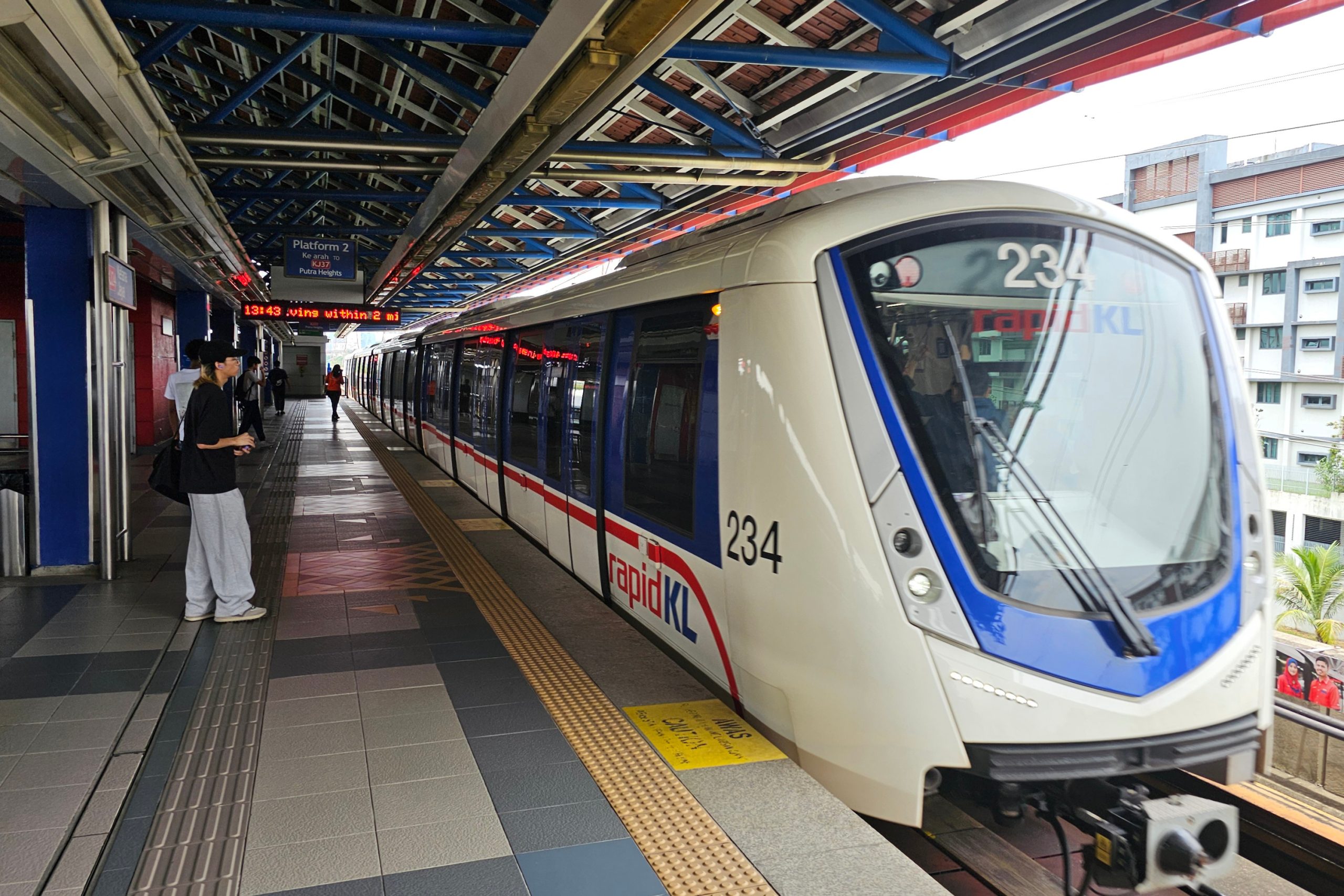 轻快铁 MRT LRT 公共交通