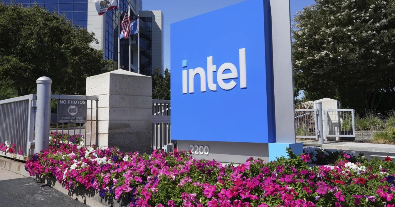 英特尔传找苹果投资 股价一度飙涨8%