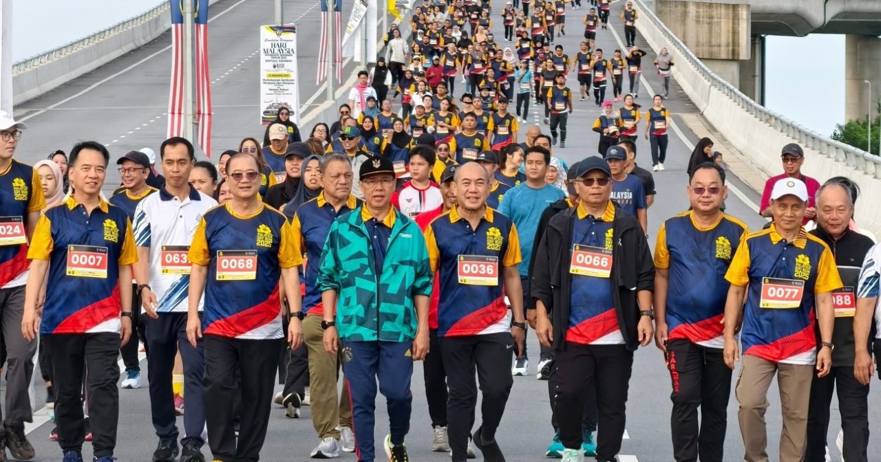 民都鲁庆大马日  3000人开跑