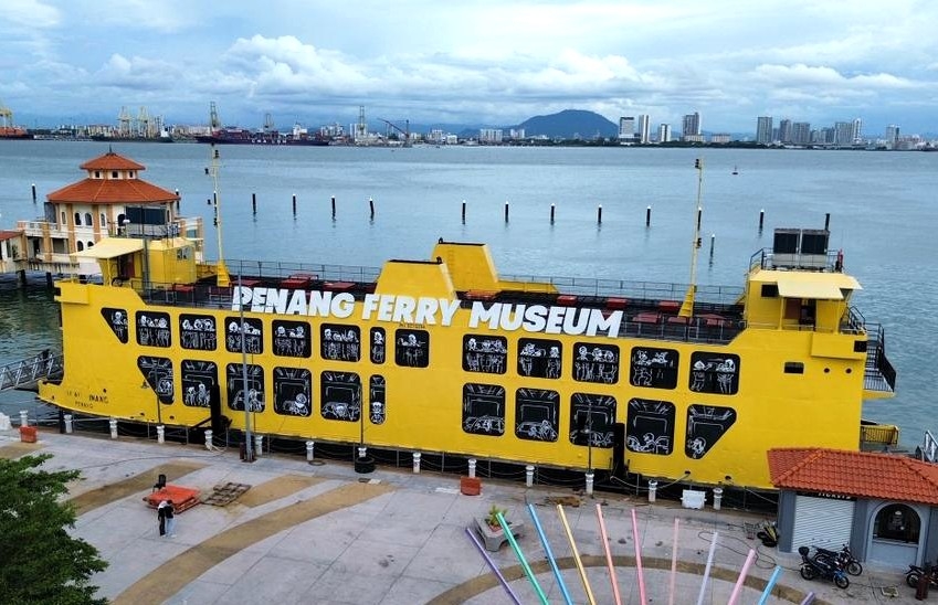 经典“槟城号”渡轮，陪伴槟威居民半世纪，如今摇身一变成为全球首个渡轮博物馆。
