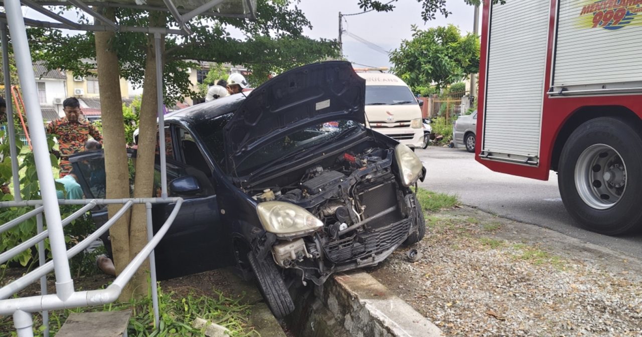 疑心脏病发酿车祸 老翁毙命车内