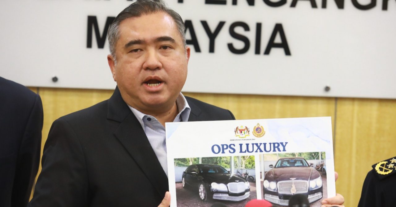 陆兆福:豪车最多 “丹斯里”等名人欠3570万路税