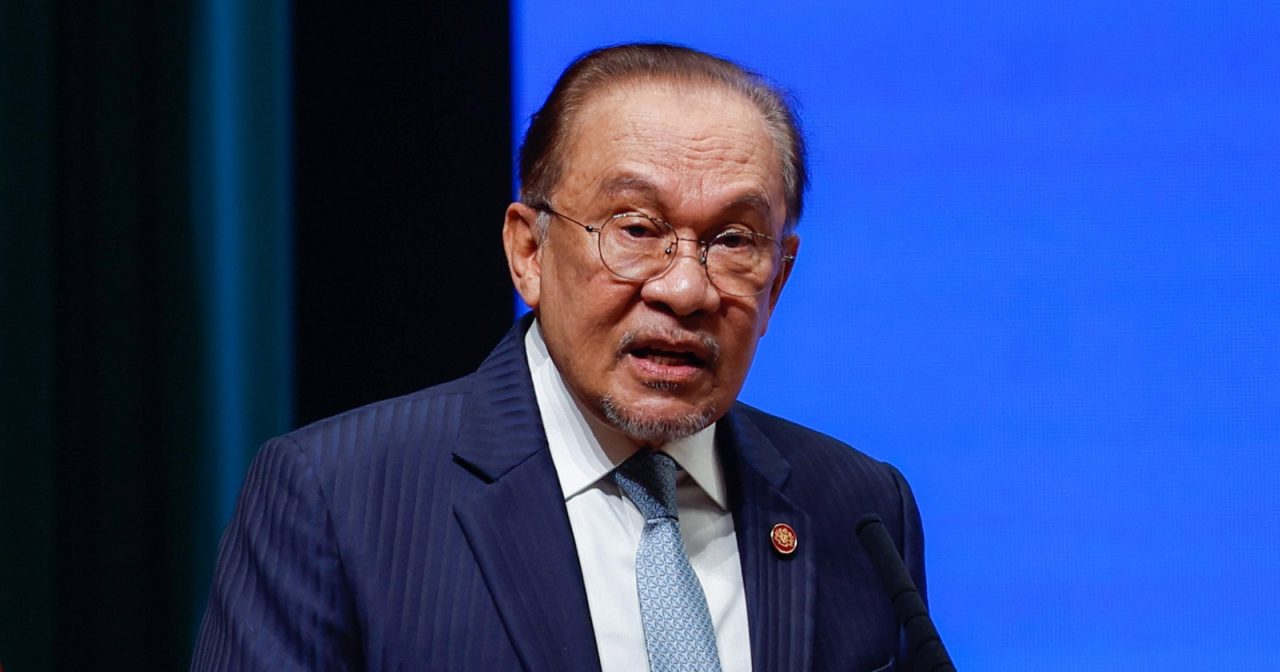 安华:不能接受大马人不精通国语