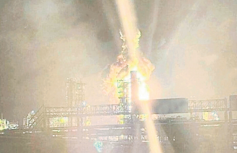 乌克兰无人机击中全俄第二大炼油厂基里希。