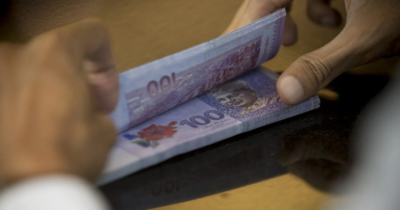 申贷与存款同步回升 银行业7月贷款增5.4%