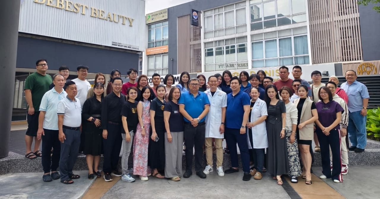 黄保国:市场上严缺 医总推培训推拿师