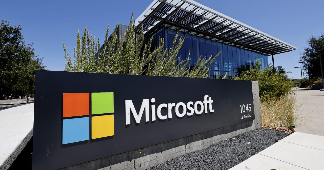 微软营收获利双双超预期 AI支出暴增引发成本忧虑