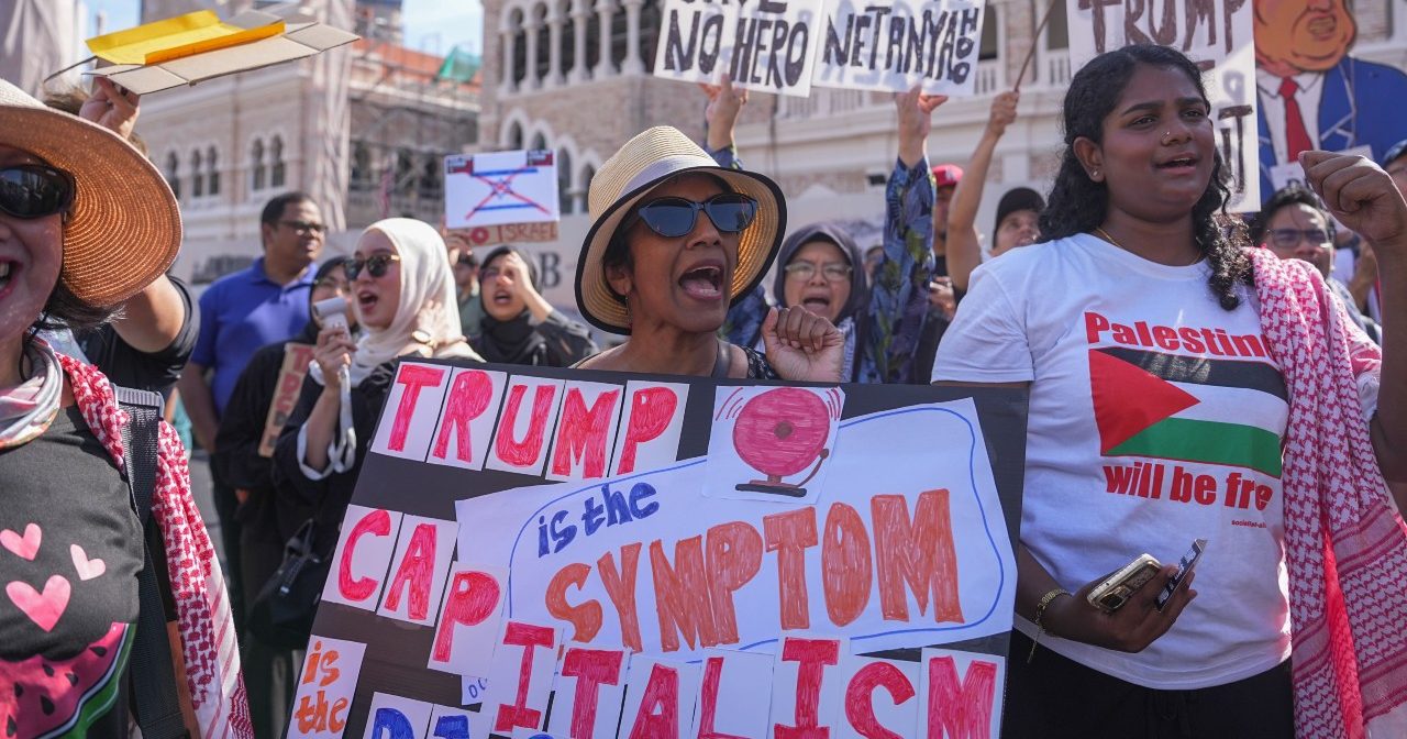 “反特朗普”集会12时许结束 今5时号召到安邦坊再集会