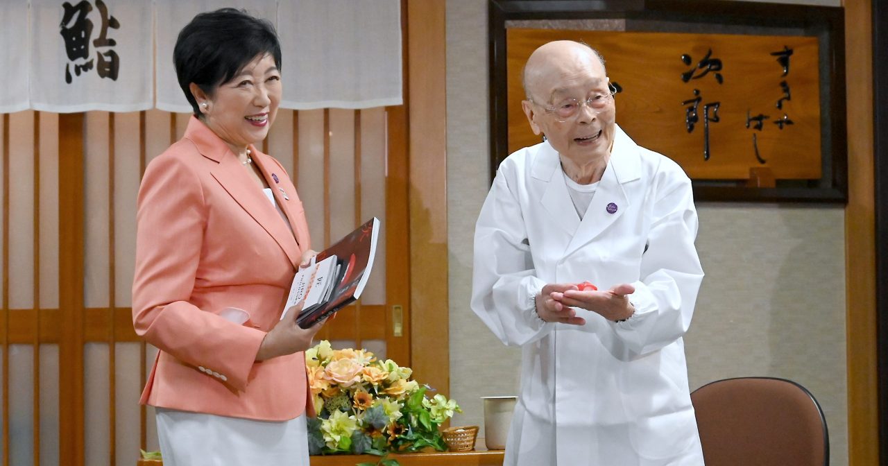 日本“寿司之神”喜迎百岁生日 分享健康长寿秘诀:工作