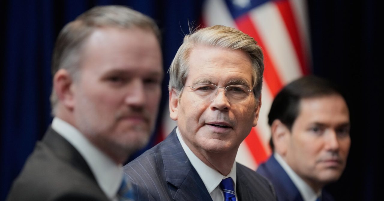 中美2日贸易谈判结束 贝森特：制定“非常成功框架”