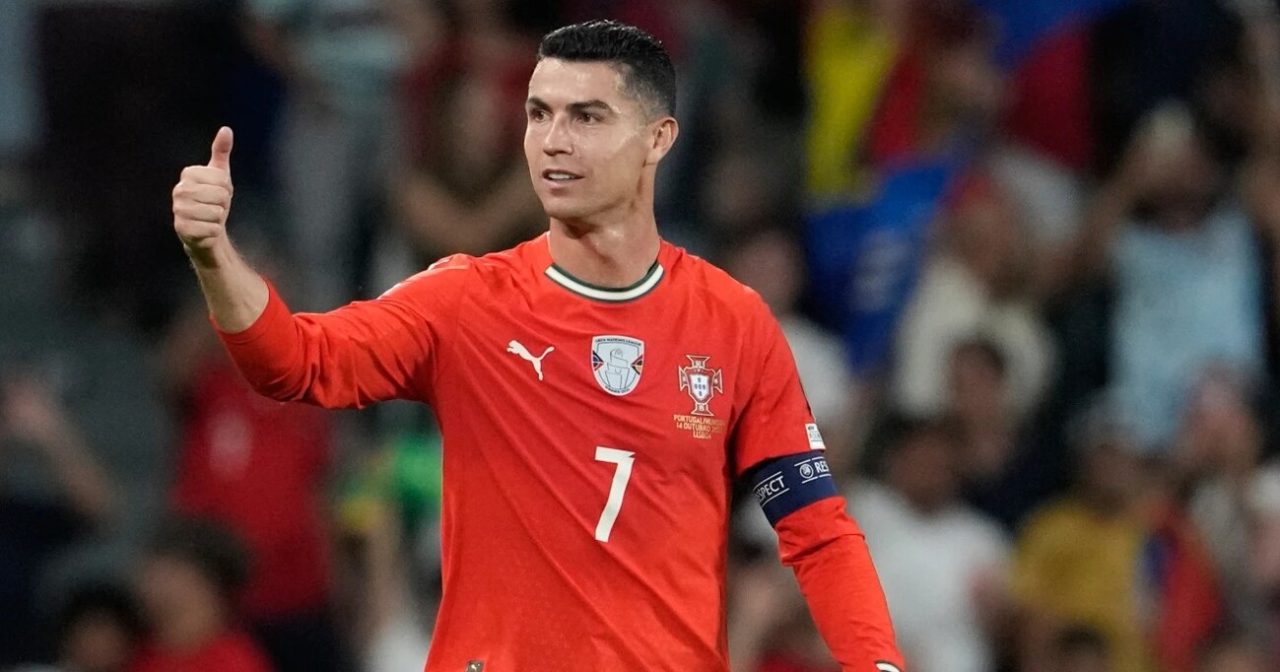 足球员年度收入 C罗2.8亿美元断层第1