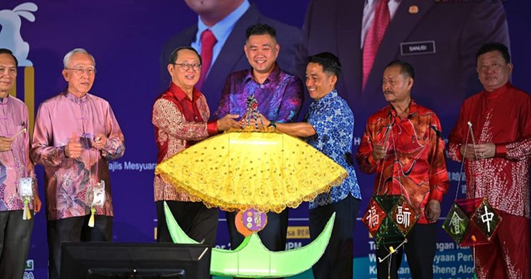 黄佳祯:摒弃内耗分裂 华社需团结传承文化