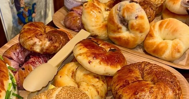 韩最红贝果店年轻店员疑过劳猝死 每天做13小时“死前整天没吃饭”