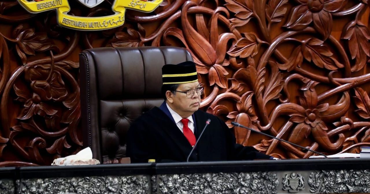 佐哈里提醒全体议员 11月7日前呈体检报告