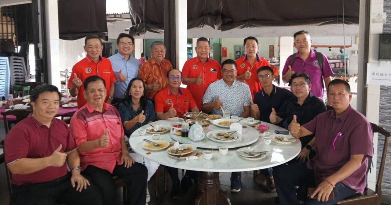 推动社区安全社会和谐 巴西古当华团与警交流