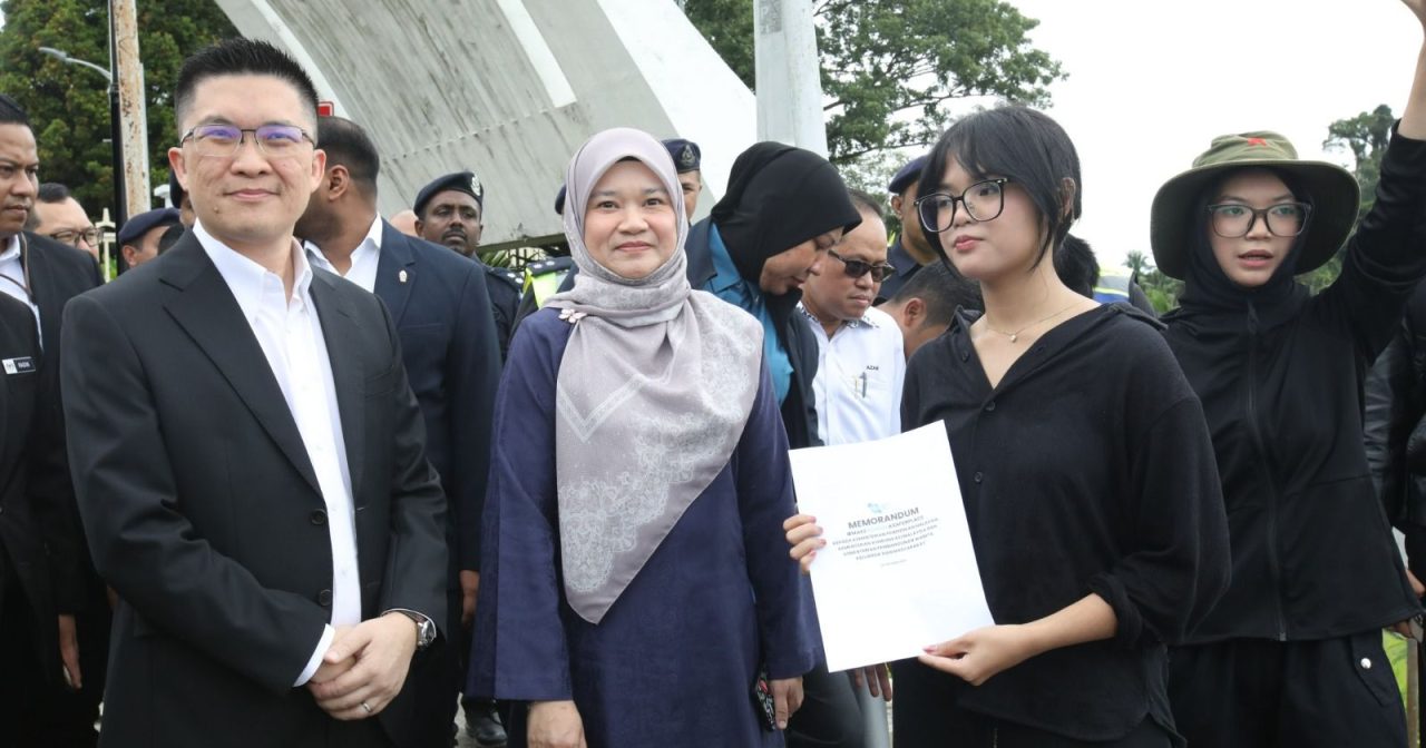 公民组织点名教长 促30天内不改革就辞职