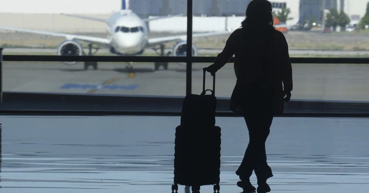 内长:监督柜台执勤 海关执法员须戴摄录机