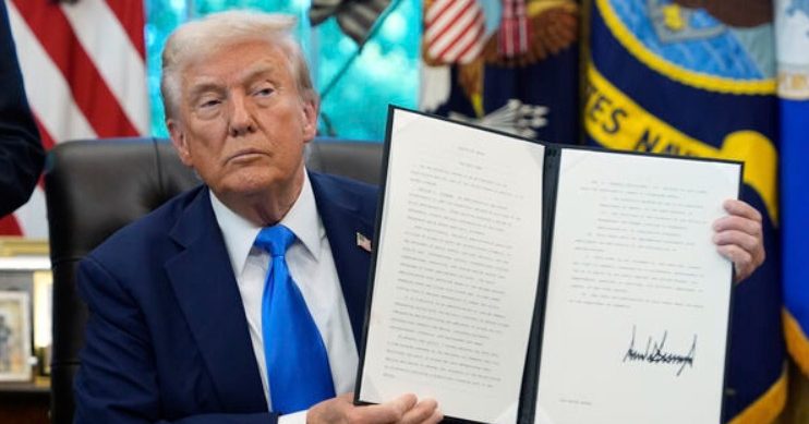 特朗普:为国家安全 11月起卡车进口加税25%