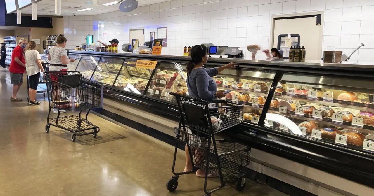 特朗普关税谁买单? 标普全球:三分二成本消费者承担