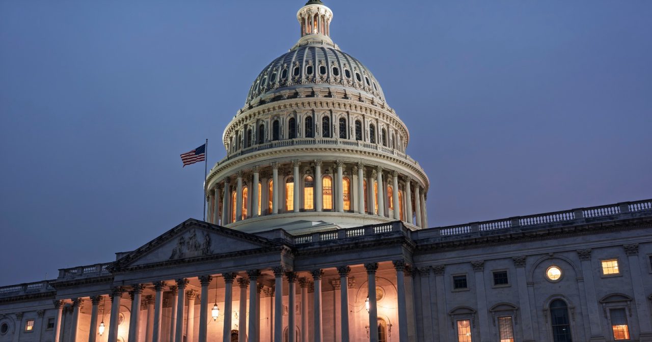 政府投资企业带动股价飙升 市场寻找下个“白宫概念股”