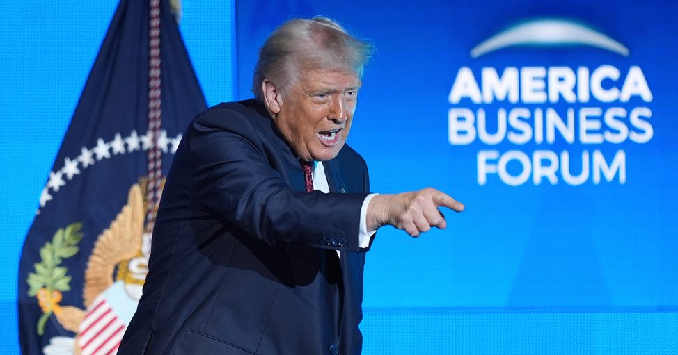 政府停摆历时刷新纪录 特朗普:民主党人想灭国