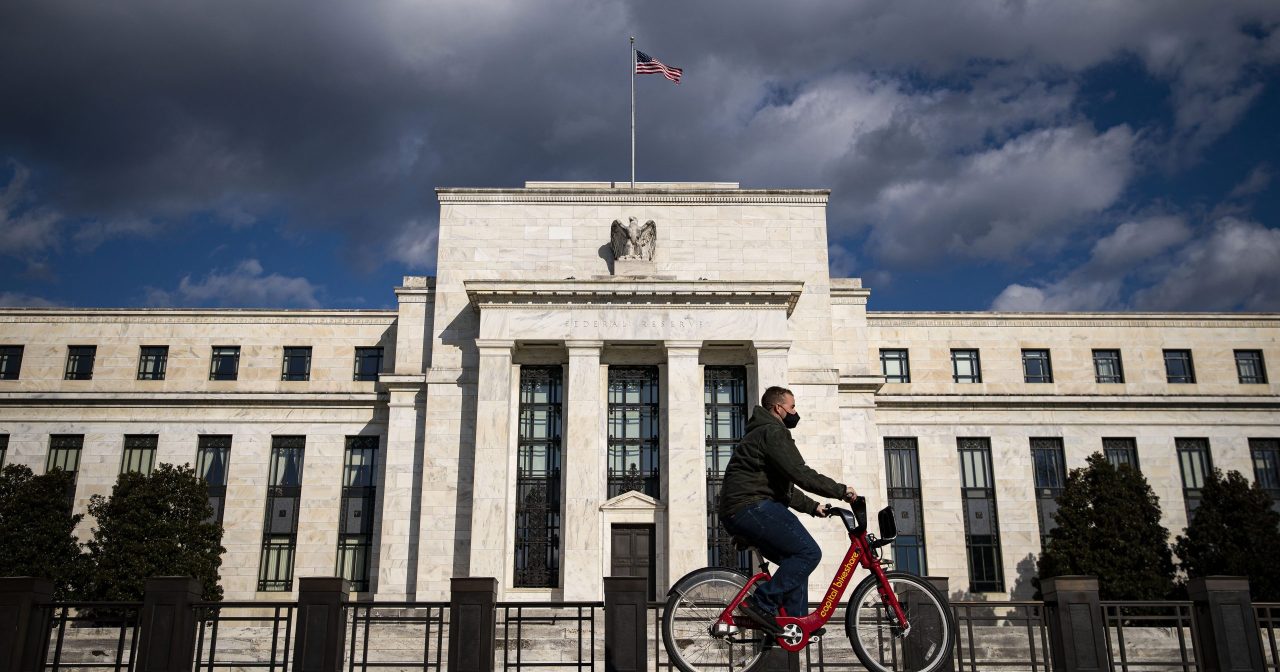 贫富差距扩大 美联储12月降息陷两难