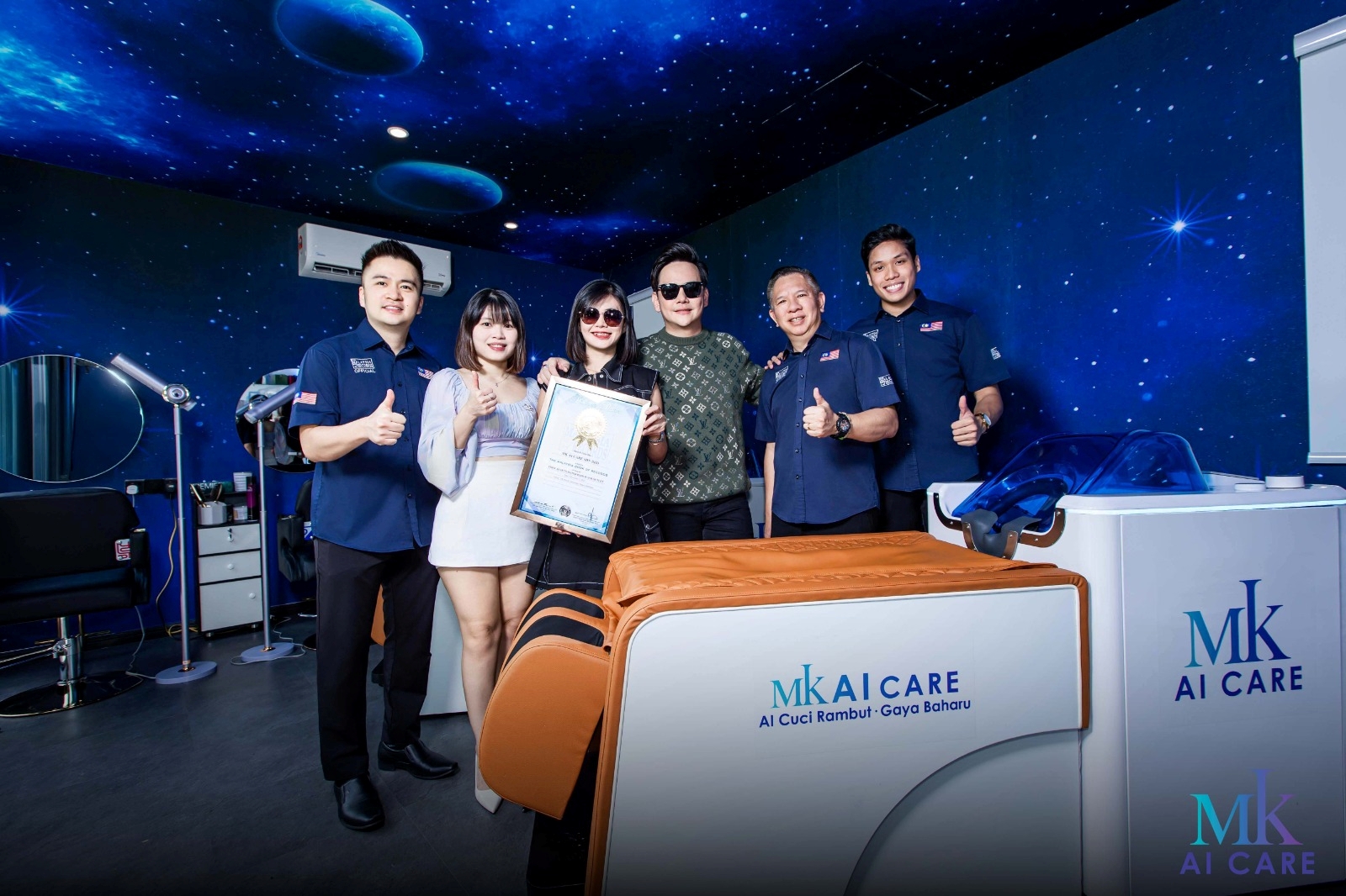 温诗慧:“MK Ai Care的目标,是减轻美业平台的人手,成为他们店中店的好帮手。”