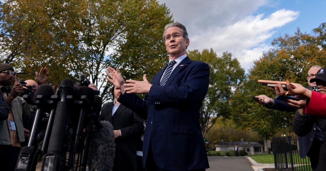 中国稀土政策若走回头路 美财长:特朗普可能提高关税