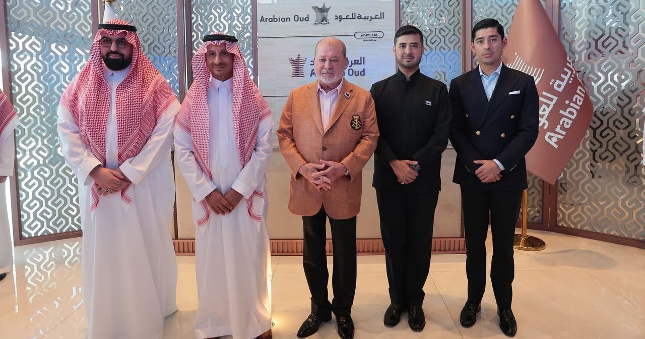 元首访沙地 参观军事工业与香水品牌总部